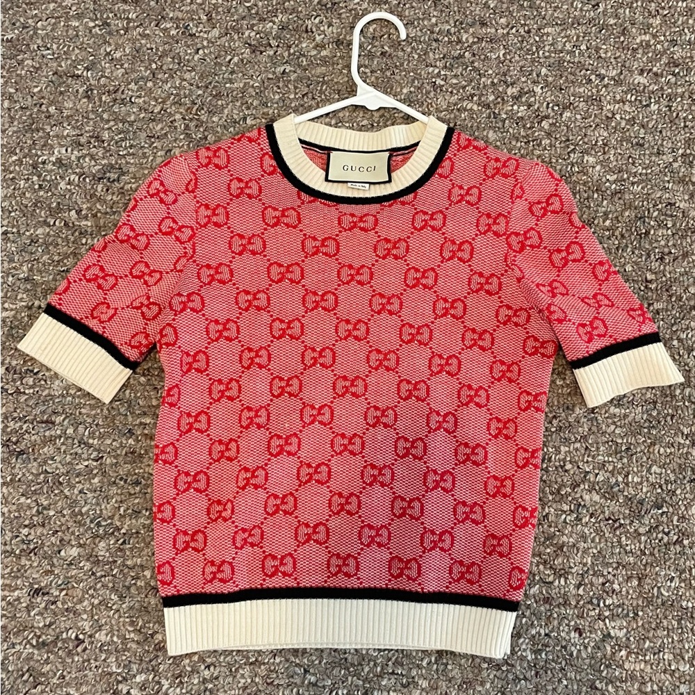 Gucci Sweatshirt size small in women’s